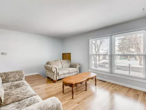 651 Westmere Rd, Des Plaines, IL 60016 photo 4