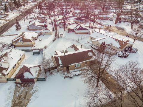295 Glendale Ln, Hoffman Estates, IL 60169 photo 26
