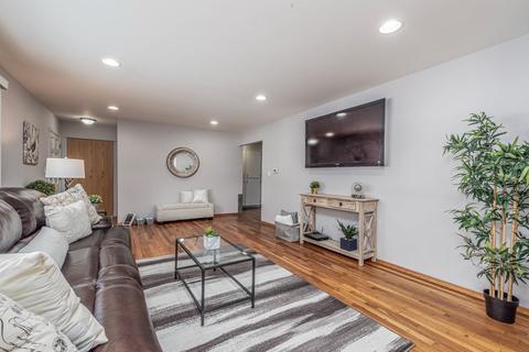 295 Glendale Ln, Hoffman Estates, IL 60169 photo 4