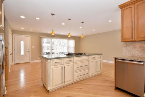 509 E Holly Ave, Mount Prospect, IL 60056 photo 14