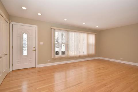 509 E Holly Ave, Mount Prospect, IL 60056 photo 8