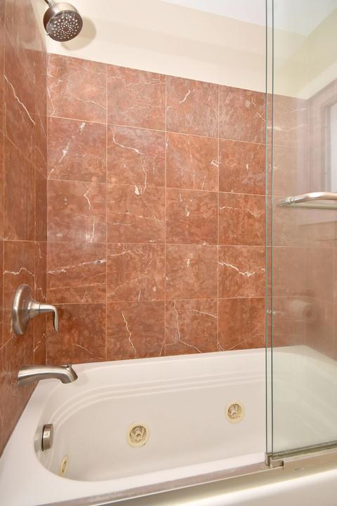 509 E Holly Ave, Mount Prospect, IL 60056 photo 23