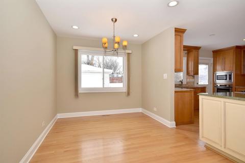 509 E Holly Ave, Mount Prospect, IL 60056 photo 9