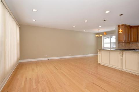 509 E Holly Ave, Mount Prospect, IL 60056 photo 3