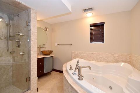 509 E Holly Ave, Mount Prospect, IL 60056 photo 32