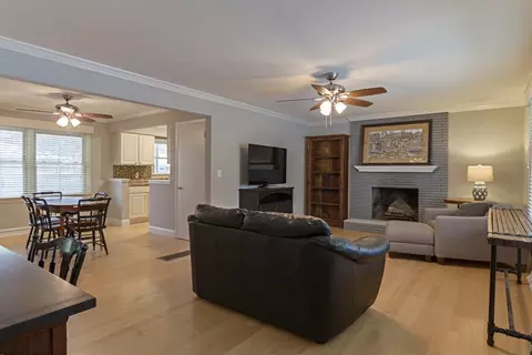 907 Dolphin Ave, Bloomington, IL 61701 photo 7
