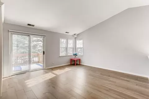 6679 Snug Harbor Dr, Willowbrook, IL 60527 photo 5