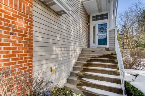 6679 Snug Harbor Dr, Willowbrook, IL 60527 photo 3