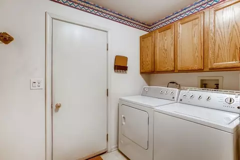 6679 Snug Harbor Dr, Willowbrook, IL 60527 photo 24