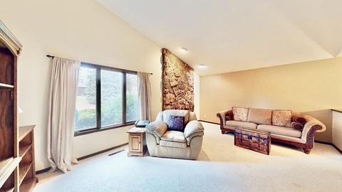 301 W 5th St, Spring Valley, IL 61362 photo 4