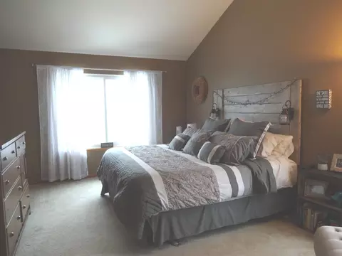1408 Newcastle Ln, Bartlett, IL 60103 photo 16
