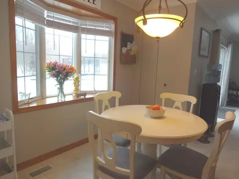 1408 Newcastle Ln, Bartlett, IL 60103 photo 12