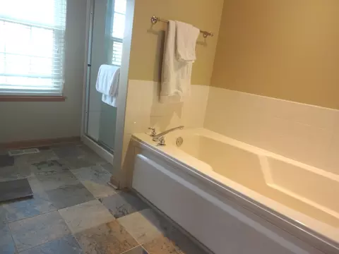 1408 Newcastle Ln, Bartlett, IL 60103 photo 19