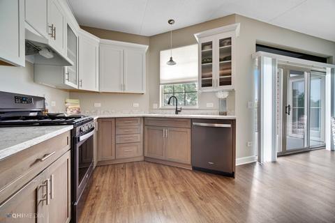 3135 Town Square Dr #304, Rolling Meadows, IL 60008 photo 4