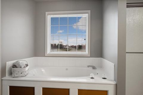 705 Ironwood Country Club Dr, Normal, IL 61761 photo 16