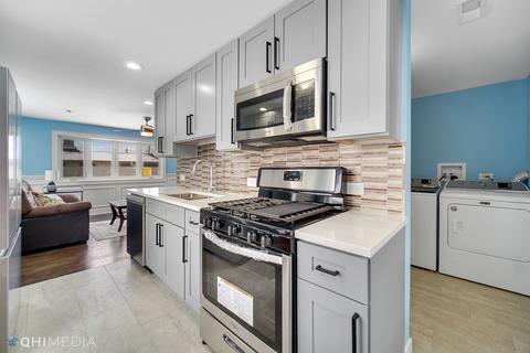 4349 Ruby St, Schiller Park, IL 60176 photo 8