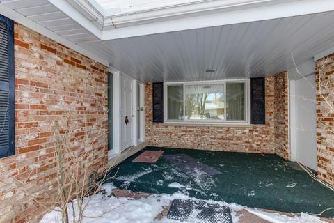 1856 Smith Rd, Northbrook, IL 60062 photo 3