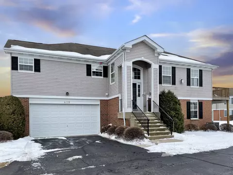 409 Legend Ln, Mchenry, IL 60050 photo 1