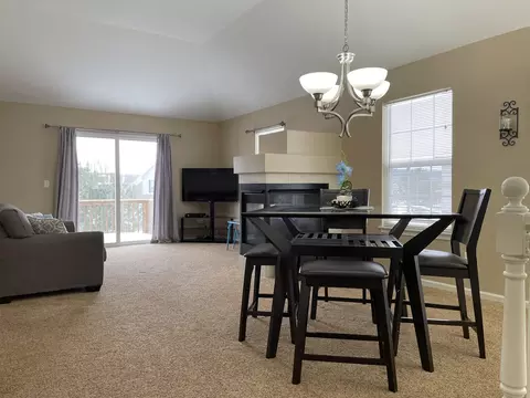 409 Legend Ln, Mchenry, IL 60050 photo 5