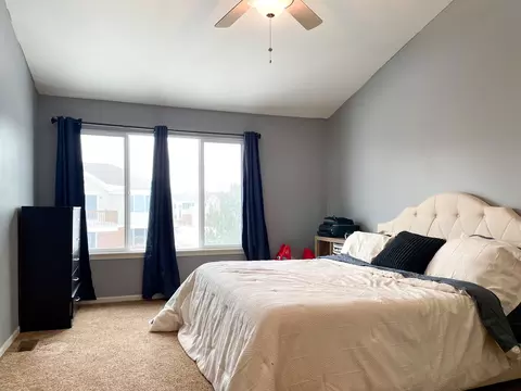 409 Legend Ln, Mchenry, IL 60050 photo 8