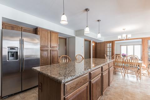 1303 N 9th Ave, Addison, IL 60101 photo 8