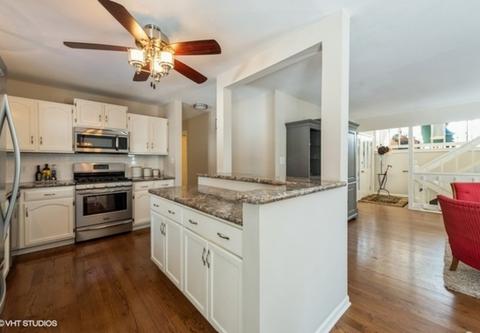 1323 Hillside Ln, Mchenry, IL 60051 photo 2