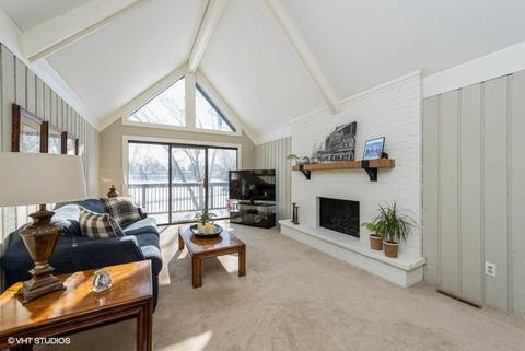 1323 Hillside Ln, Mchenry, IL 60051 photo 6