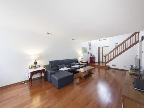 4902 Turnberry Dr, Hoffman Estates, IL 60010 photo 6