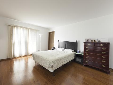 4902 Turnberry Dr, Hoffman Estates, IL 60010 photo 13