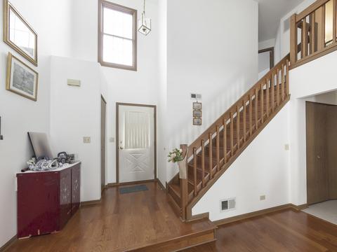 4902 Turnberry Dr, Hoffman Estates, IL 60010 photo 3