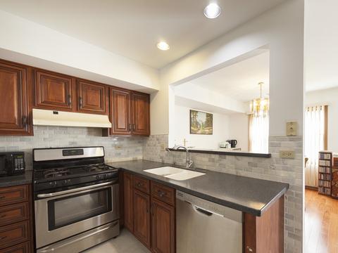 4902 Turnberry Dr, Hoffman Estates, IL 60010 photo 10
