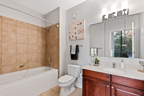 201 N Westshore Dr #105, Chicago, IL 60601 photo 20