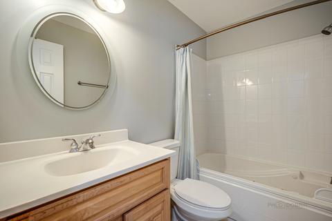 672 Beth Ct, Gurnee, IL 60031 photo 12