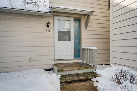 672 Beth Ct, Gurnee, IL 60031 photo 3