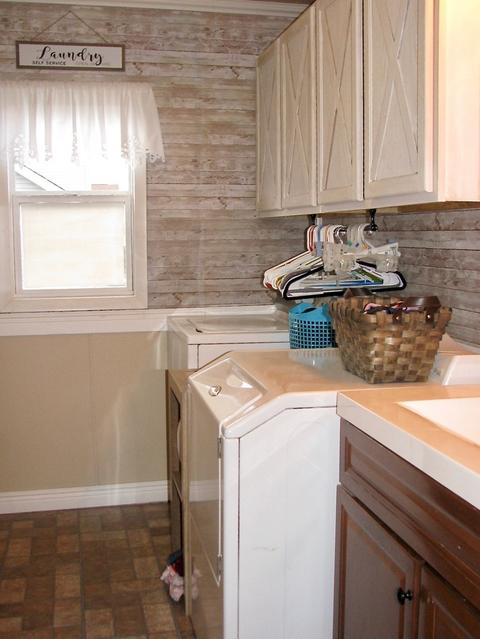 209 E 3rd St, Arthur, IL 61911 photo 17