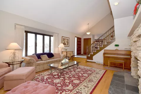 231 N Cardinal Ave, Addison, IL 60101 photo 9