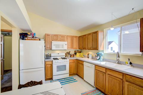 847 Symphony Dr, Aurora, IL 60504 photo 5