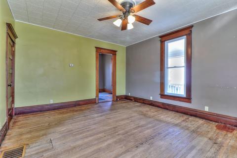 431 S Beech St, Arthur, IL 61911 photo 9