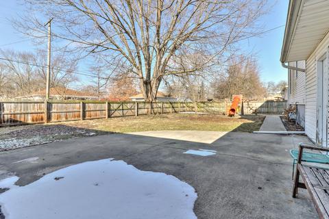 431 S Beech St, Arthur, IL 61911 photo 31