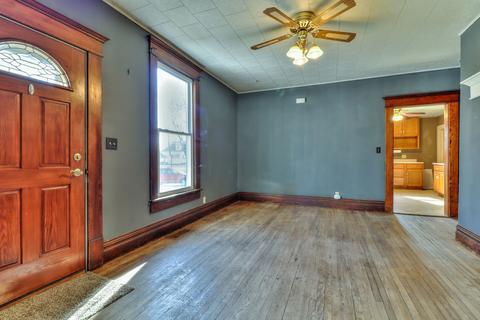 431 S Beech St, Arthur, IL 61911 photo 7