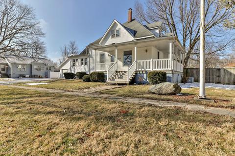 431 S Beech St, Arthur, IL 61911 photo 3