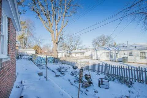 814 Elm St, Bloomington, IL 61701 photo 23