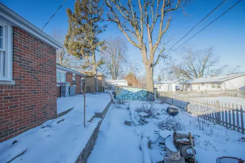814 Elm St, Bloomington, IL 61701 photo 24