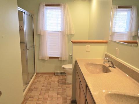 708 E 3rd St, Dixon, IL 61021 photo 17