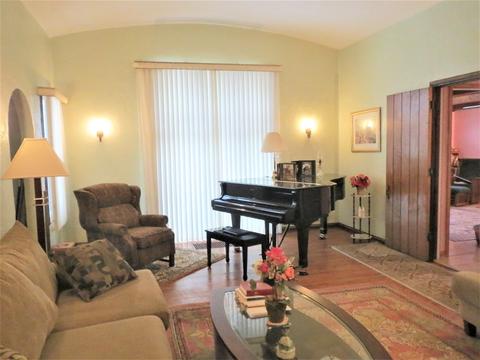 708 E 3rd St, Dixon, IL 61021 photo 4