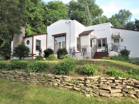 708 E 3rd St, Dixon, IL 61021 photo 1