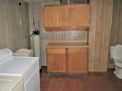708 E 3rd St, Dixon, IL 61021 photo 22