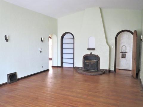 708 E 3rd St, Dixon, IL 61021 photo 2