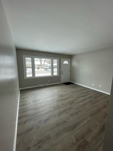 607 Park St, Plano, IL 60545 photo 4