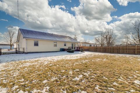 135 E Clay St, El Paso, IL 61738 photo 29